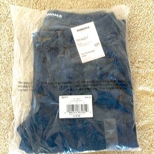 Sonoma women’s straight leg mid rise jeans